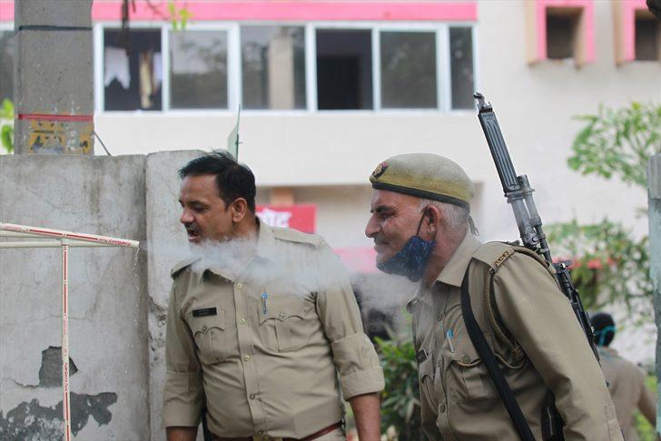 Şaşkına çevirdiler! Hindistanlılar şimdi de düdüklü tencereden çıkan buharı soluyor G5