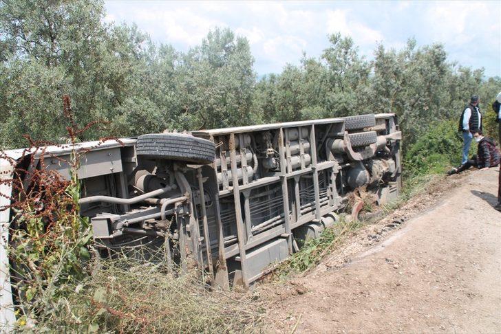 Bursa'da yolcu otobüsü devrildi: 4 yaralı G2