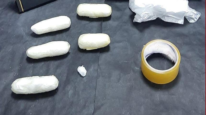 İç çamaşırından uyuşturucu çıktı