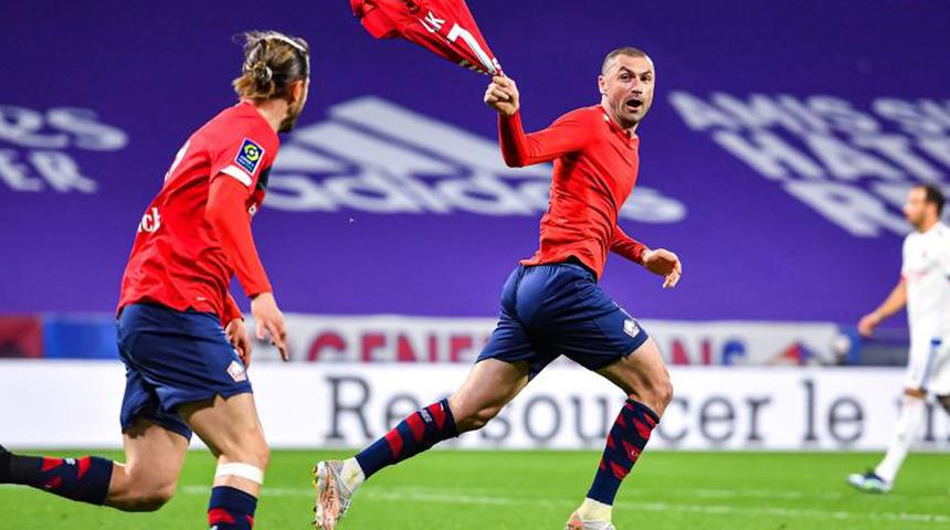 Burak Yılmaz, Lille'de sezonun futbolcusu se&ccedil;ildi