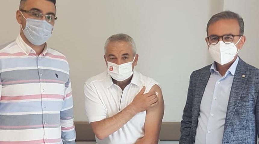 Rıza Çalımbay koronavirüs aşısı oldu