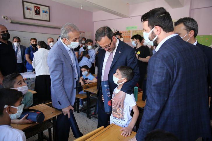 Bakan Kasapoğlu, Diyarbakır'da esnafı ziyaret etti G5