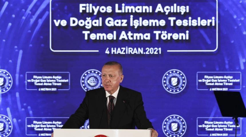 Erdoğan, 135 milyar metrek&uuml;pl&uuml;k yeni bir doğal gaz keşfi yapıldığını duyurdu: Karadeniz'deki toplam gaz keşfi 540 milyar metrek&uuml;pe ulaştı