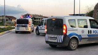 Boş arazide alkol alan şahıslar polis ekiplerine saldırdı: 9 gözaltı