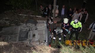 Manisa'da feci kaza! Otomobil uçuruma düşüp ters döndü: 3 ağır yaralı