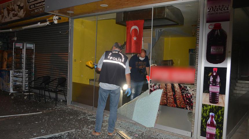 Adana'da dehşet dolu gece! Kalaşnikof ve tabancayla dürümcüyü kurşunladılar