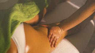 Masaj salonunda masör kabusu: Cinsel organına zorla dokundurdu