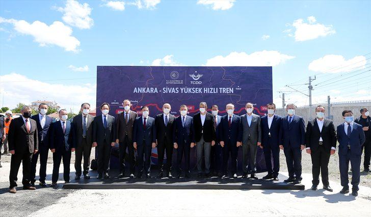 Cumhurbaşkanı Yardımcısı Oktay, Kırıkkale'de yüksek hızlı tren şantiyesinde incelemelerde bulundu G3