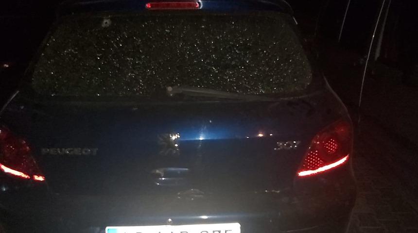 Evinin karşısında tuvaletini yapınca kurşun yağdırdı