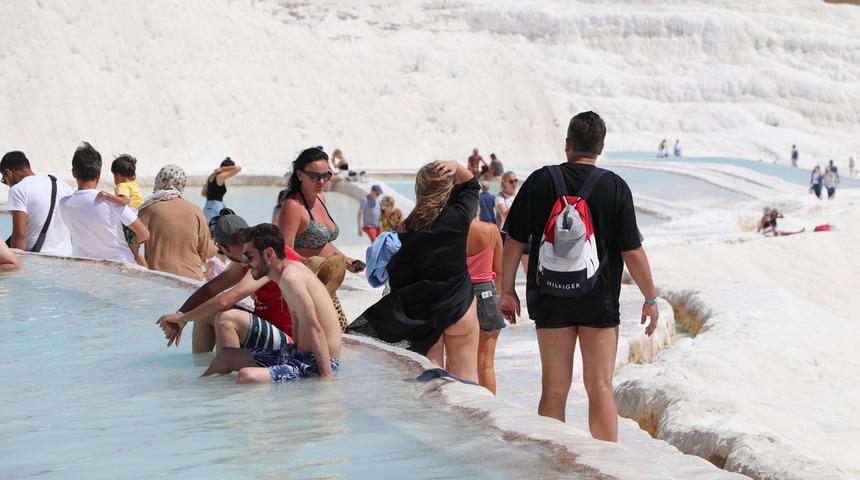 Kısıtlamasız cumartesi gününde 'Beyaz Cennet'te yoğunluk