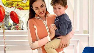 Fahriye Evcen'in mumlarını Karan üfledi