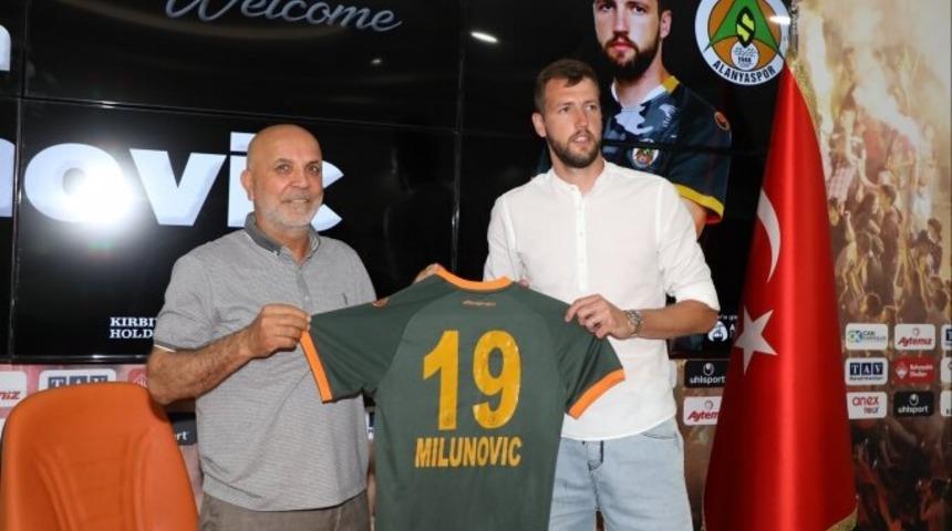 Alanyaspor yeni transferi Nemanja Milunovic'i resmen açıkladı
