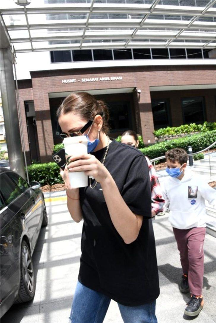 Emina Jahovic hastane çıkışı gazetecilere yakalanınca nasıl kaçacağını şaşırdı G3