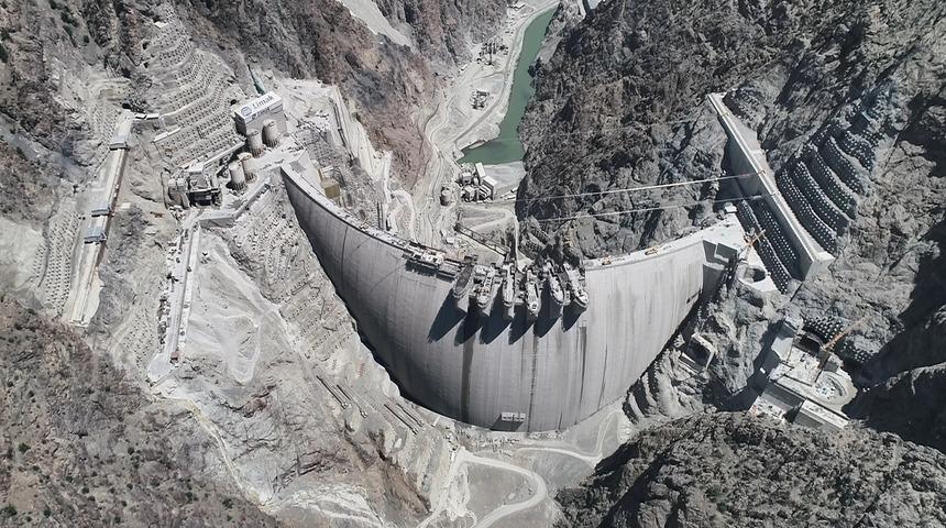 Yusufeli Barajı'nda sona gelindi! Ne zaman su tutacak? 