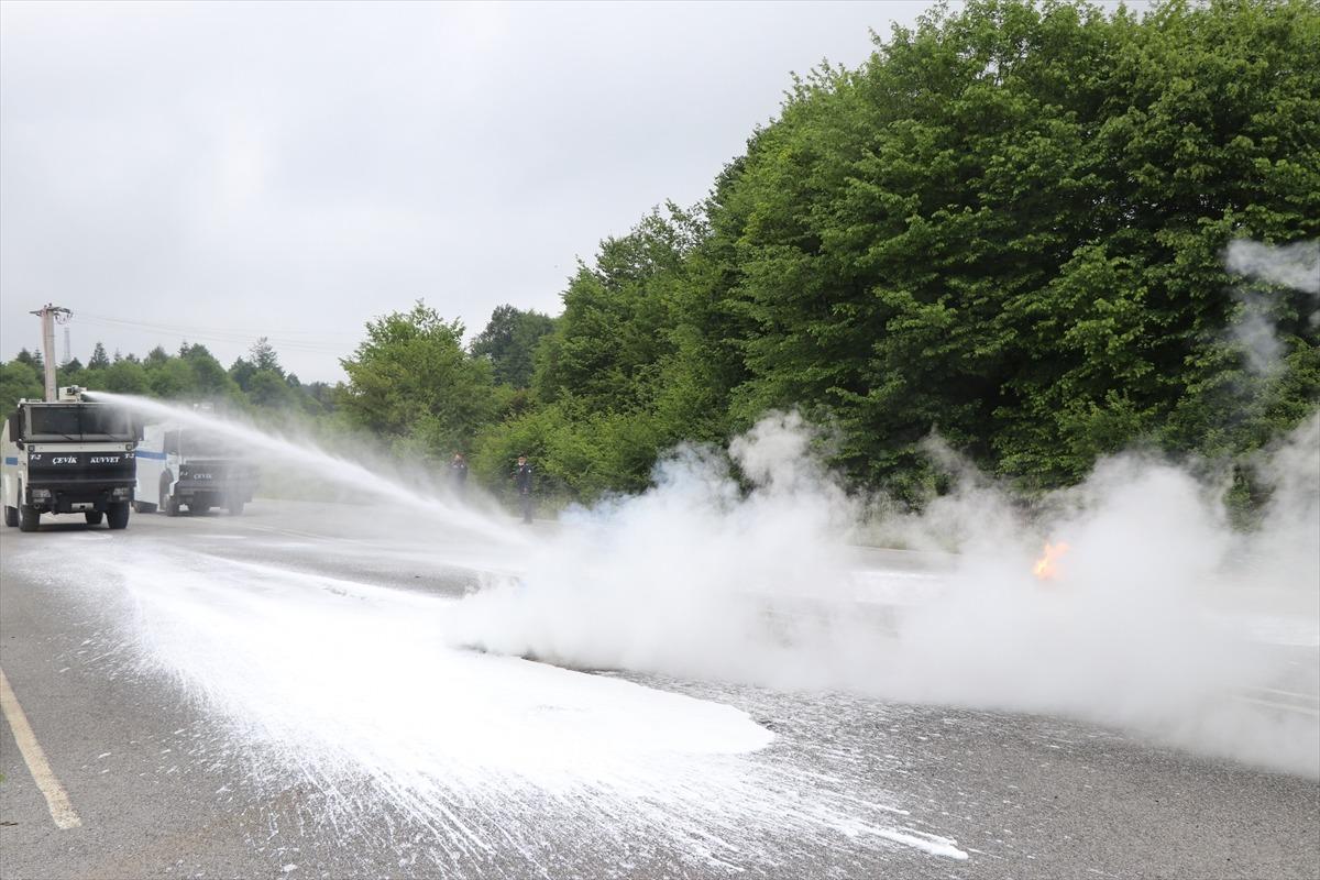 Bolu Dağı'nda &ccedil;evik kuvvet ekiplerine TOMA eğitimi verildi