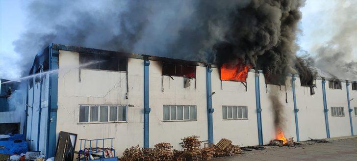 GÜNCELLEME - Denizli'de tekstil fabrikasında çıkan yangın kontrol altına alındı G5