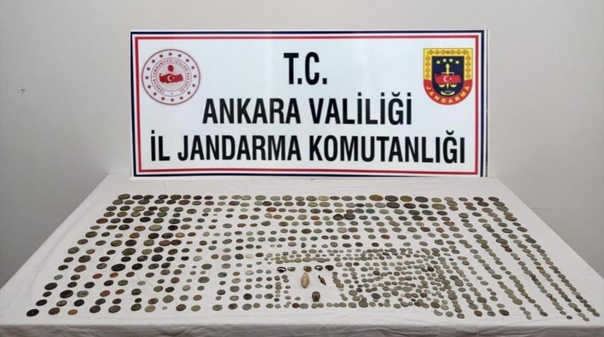Ankara'da 718 parça tarihi eser ele geçirildi