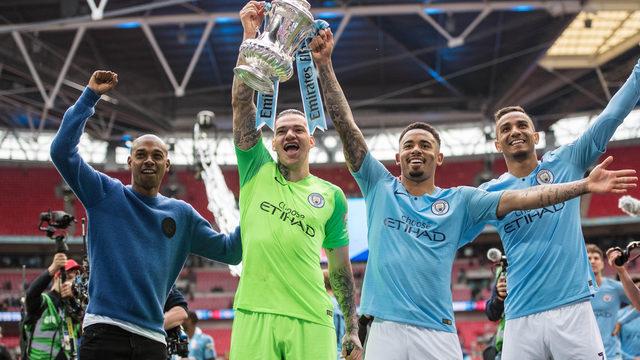 Galatasaray'dan Fernandinho bombası!