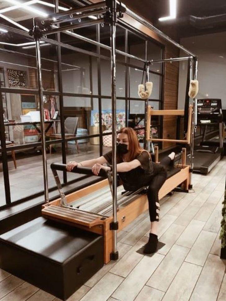 Adeta düşman çatlattı! Midesini küçülttüren Deniz Seki'den bikinili poz! G5