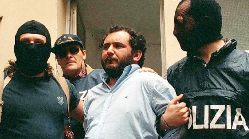 Sicilyalılar hesaplaşmak i&ccedil;in neden h&acirc;l&acirc; mafyaya başvuruyor?
