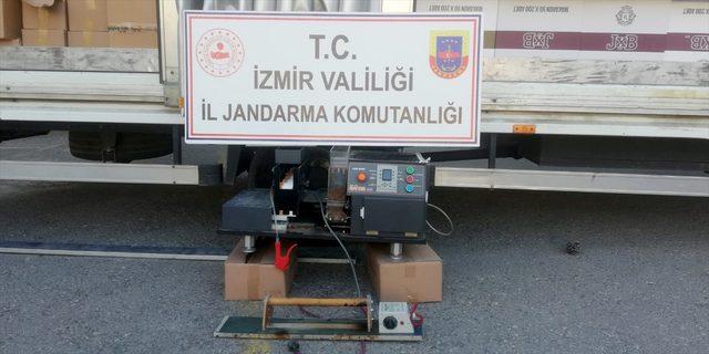 İzmir'de 1 milyon 776 bin makaron ele geçirildi