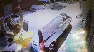 Eşiyle tartışan kadından şoke eden hareket! Hastanelik oldu