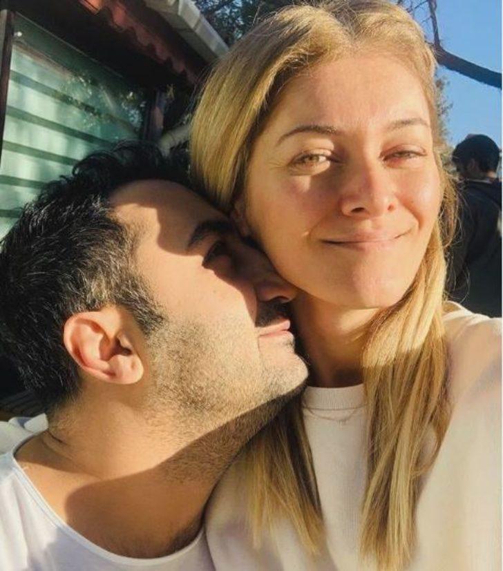 Güldür Güldür'ün Bilal'i Onur Buldu'nun öğretmen eşi güzelliği ile herkesi büyüledi! İşte ünlülerin bilinmeyen eşleri ve sevgilileri...  G2