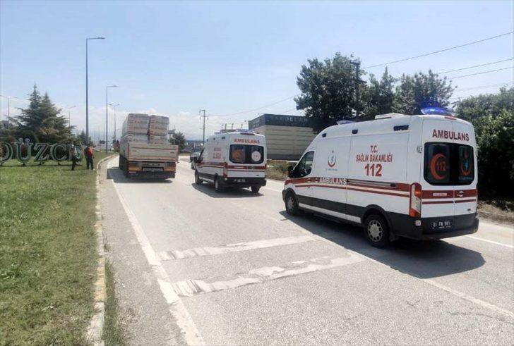 Düzce'de 7 aracın karıştığı zincirleme trafik kazasında 5 kişi yaralandı G3