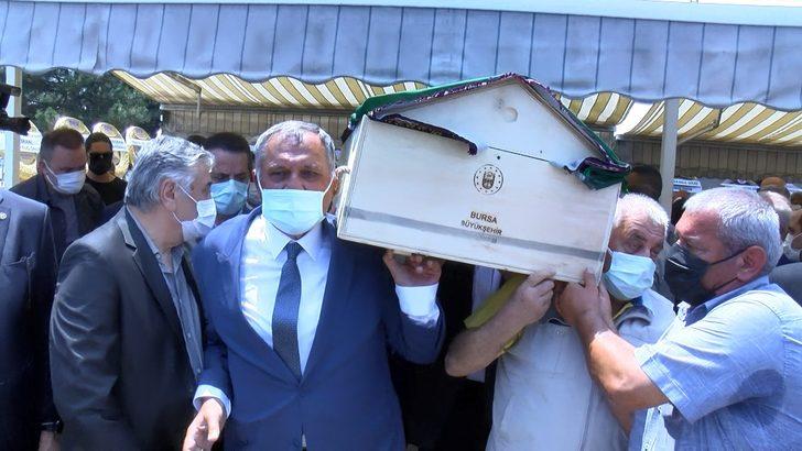 Bursalı iş insanı Hüseyin Özdilek'in annesi toprağa verildi G2