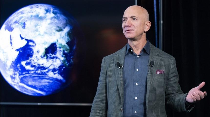 Jeff Bezos, Temmuz'da kardeşiyle uzaya gideceğini a&ccedil;ıkladı