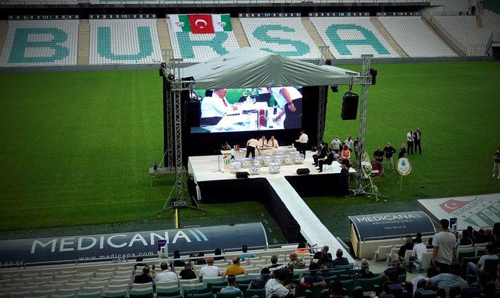 Bursaspor'un yeni başkanı Hayrettin Gülgüler mazbatasını aldı G3