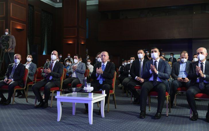 Cumhurbaşkanı Erdoğan, AK Parti Gençlik Kollarınca düzenlenen e-Spor turnuvasının final maçını izledi G4