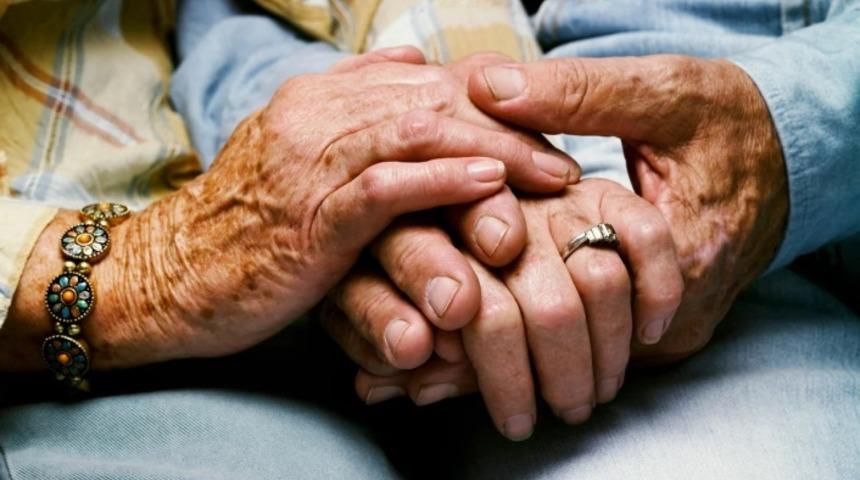 Eşi vefat eden kadına ne kadar maaş bağlanır? Eşi ölen kadınlara maaş yardımı başvurusu nasıl yapılır?