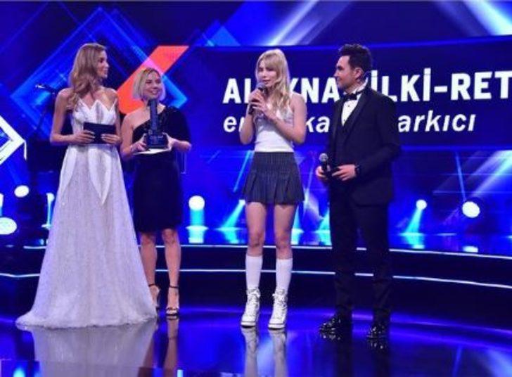 Aleyna Tilki mini eteği ile sosyal medyayı salladı! Binlerce mesaj atıldı... G1