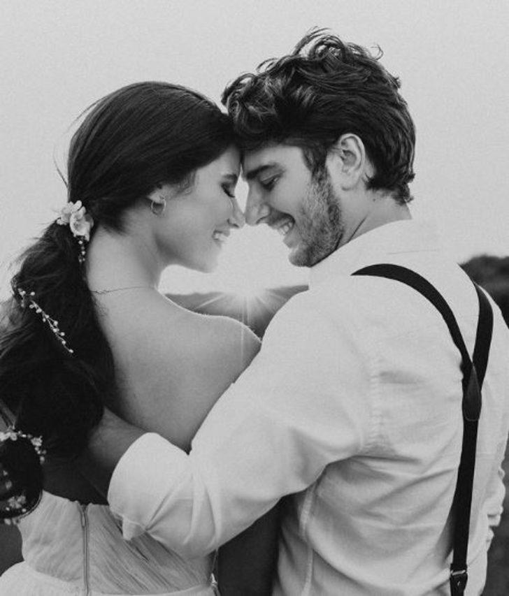 Çok Güzel Hareketler'in yakışıklı oyuncusu Oğuz Çelebi'nin sevgilisi güzelliğiyle büyüledi! Ekip arkadaşı ile evlenecek! G5