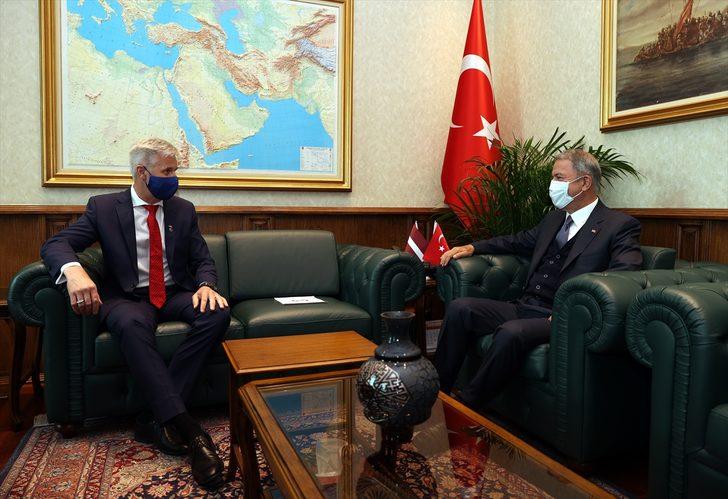 Akar, Letonya Başbakan Yardımcısı ve Savunma Bakanı Pabriks ile görüştü G3