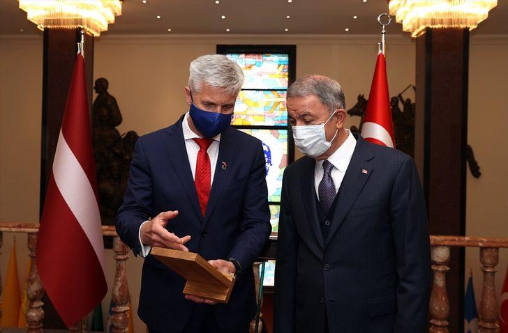 Akar, Letonya Başbakan Yardımcısı ve Savunma Bakanı Pabriks ile görüştü G5