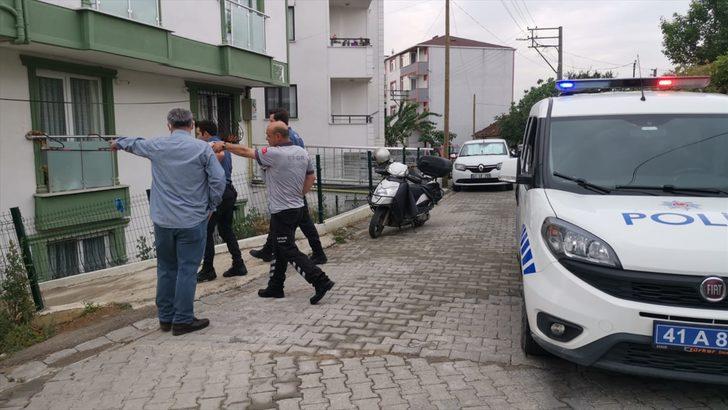 Kocaeli'de otomobilin evden alınan anahtarla çalınması kamerada G1
