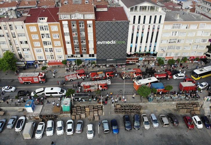 Esenler�de al��veri� merkezinde yang�n pani�i