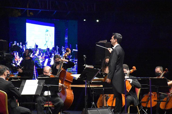 Adana'da "Yaza Merhaba" konserleri başladı G1