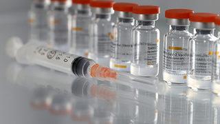 Türkiye'den KKTC'ye 50 bin doz Kovid-19 aşısı daha gönderildi