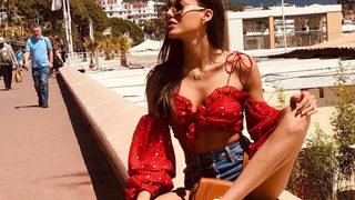 Dilan Çiçek Deniz tatil sezonunu açtı! Bikinili pozlarını paylaştı