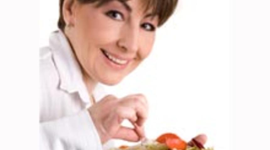 Menopoz D&ouml;neminde Beslenme