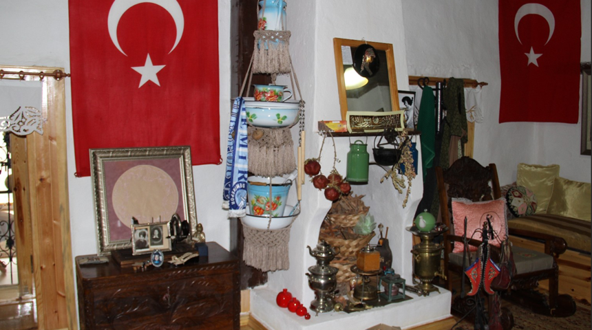 Çerkes kültürünü kendi evinde yaşatıyor! Evi müzeye dönüştürüldü ve ziyaretçilerini bekliyor