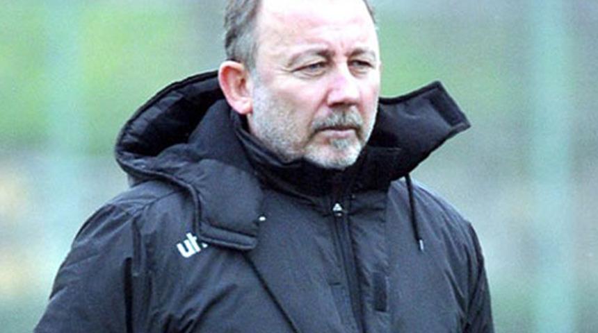 Beşiktaş'ta Sergen Yal&ccedil;ın'ın imzası bekleniyor