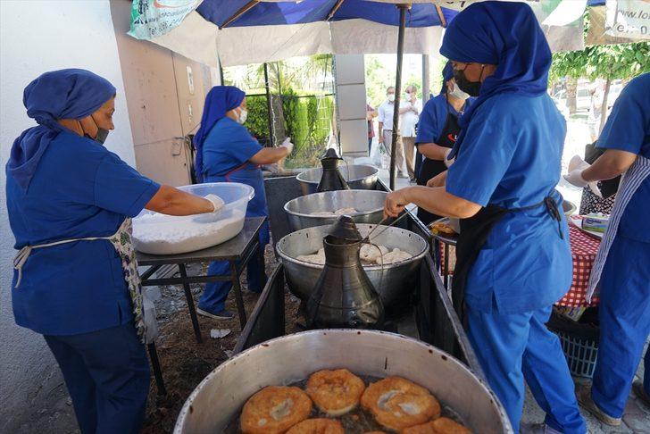 Şehit öğretmen Şenay Aybüke Yalçın mezun olduğu lisede anıldı G3