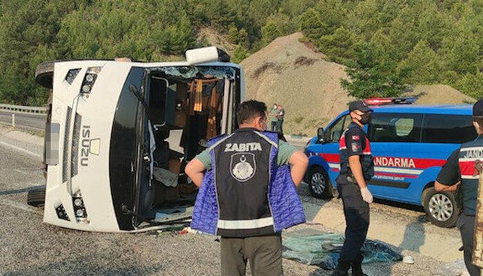 Denizli'de LÖSEV midibüsü devrildi! 19'u çocuk 22 kişi yaralandı