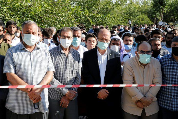 PKK'lı teröristlerin katlettiği Yeni İhya Der Başkanı Aytaç Baran mezarı başında anıldı G1