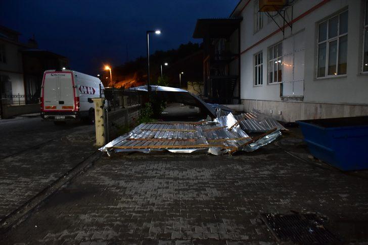 Bingöl'de şiddetli fırtına tekstil atölyelerinin çatısını uçurdu G3