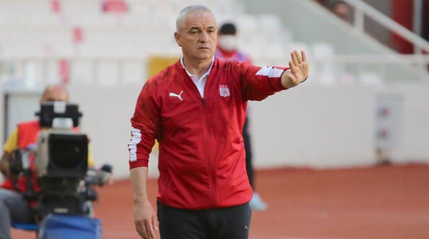  Rıza Çalımbay: Tüm kalbimiz milli takımla atacak